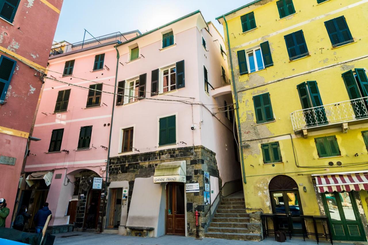 Mada Charm Apartments Piazza Vernazza Bagian luar foto